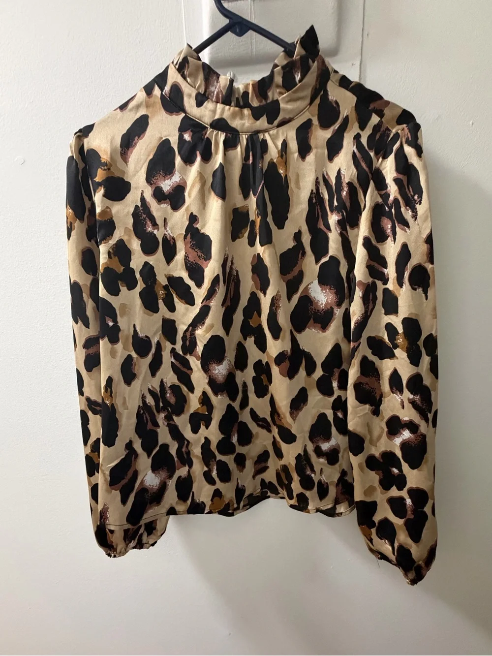 Women’s XS Long Sleeve Leopard Blouse